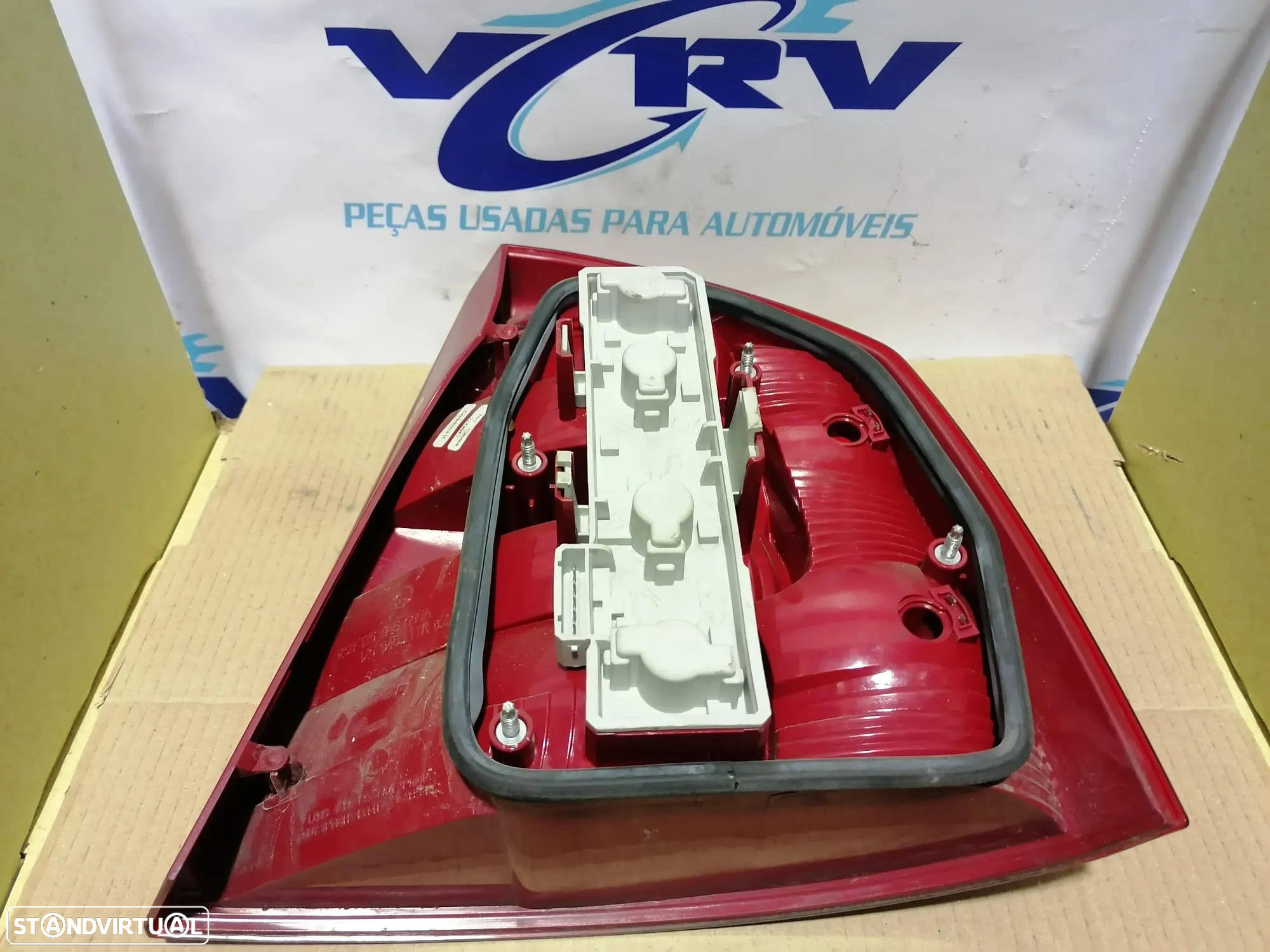 Farolim tras esquerdo Skoda Yeti ( 2009-2014 ) - 2