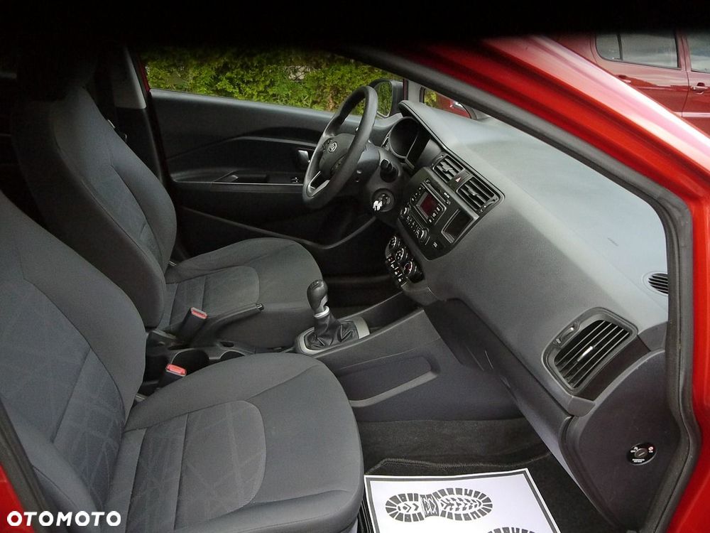 Kia Rio 1.4 L - 26