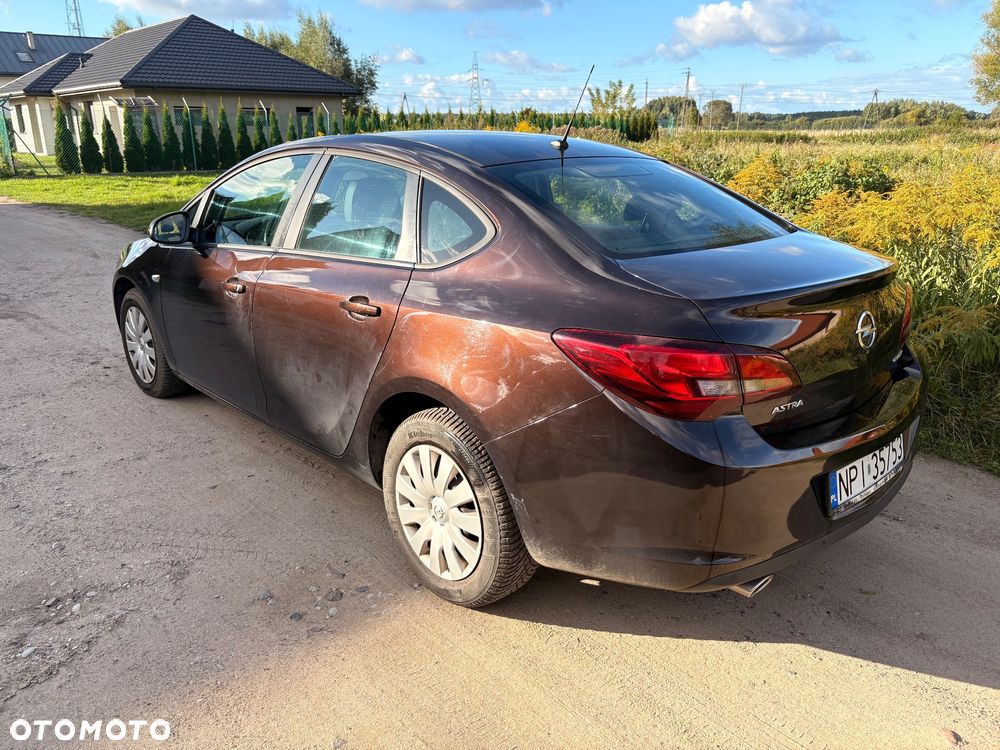 Opel Astra 1.4 T Active EU6 - 5