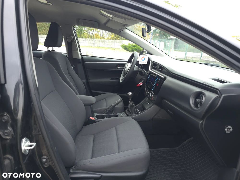 Toyota Corolla 1.6 Active EU6 - 16