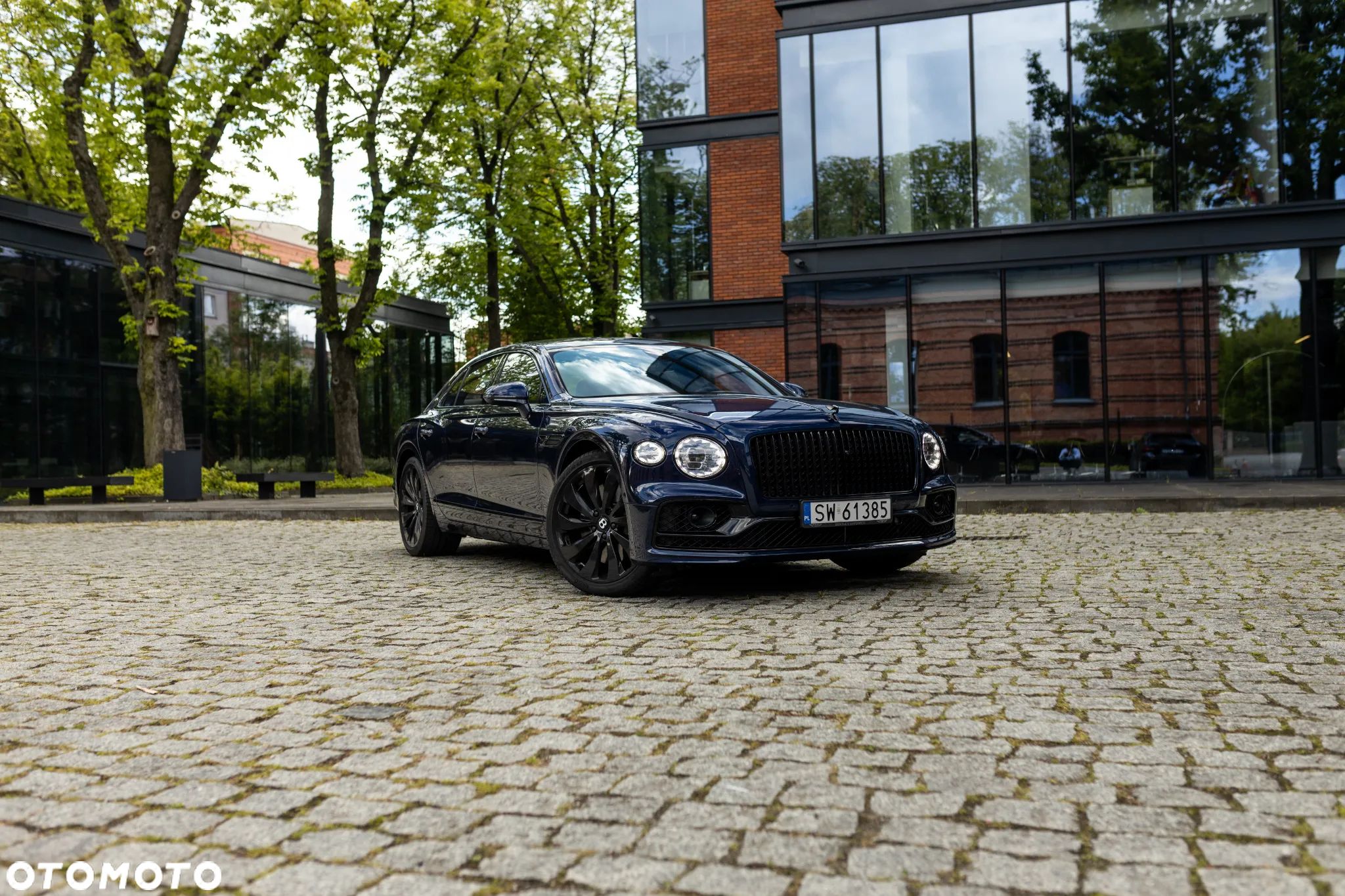 Bentley Flying Spur - 1