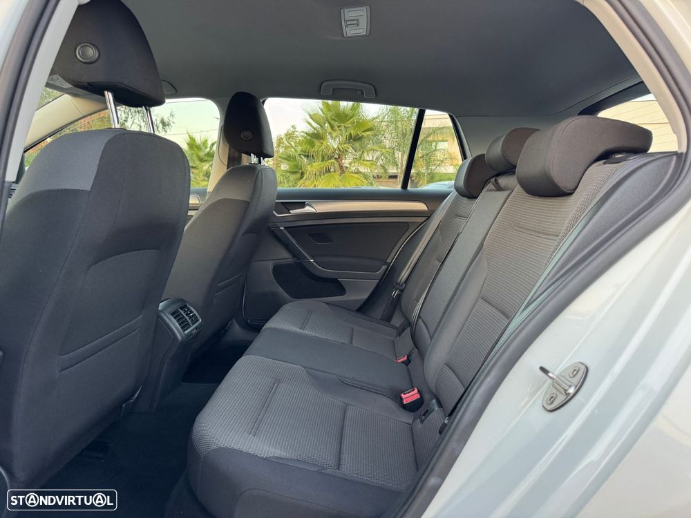 VW Golf 1.6 TDi Trendline - 24