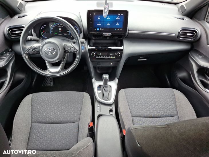 Toyota Yaris - 11