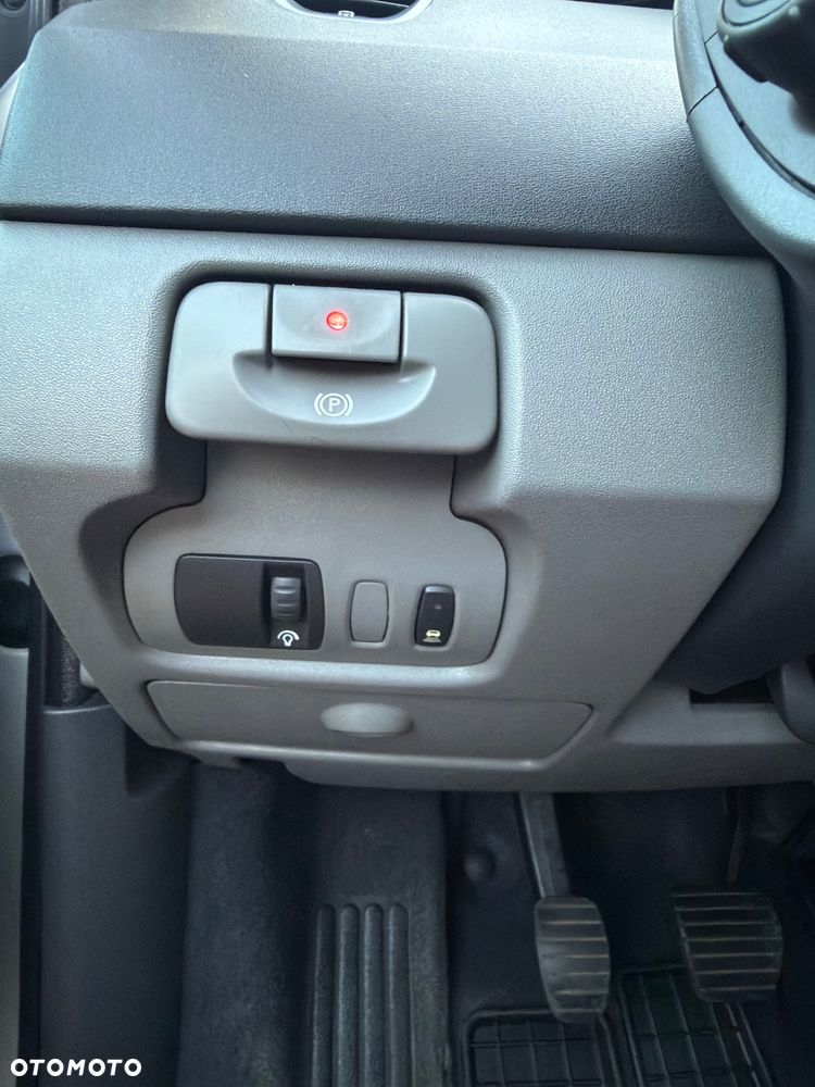 Renault Scenic 2.0 16V Privilege - 24