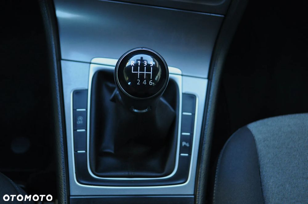 Volkswagen Golf 1.2 TSI BlueMotion Technology Comfortline - 20