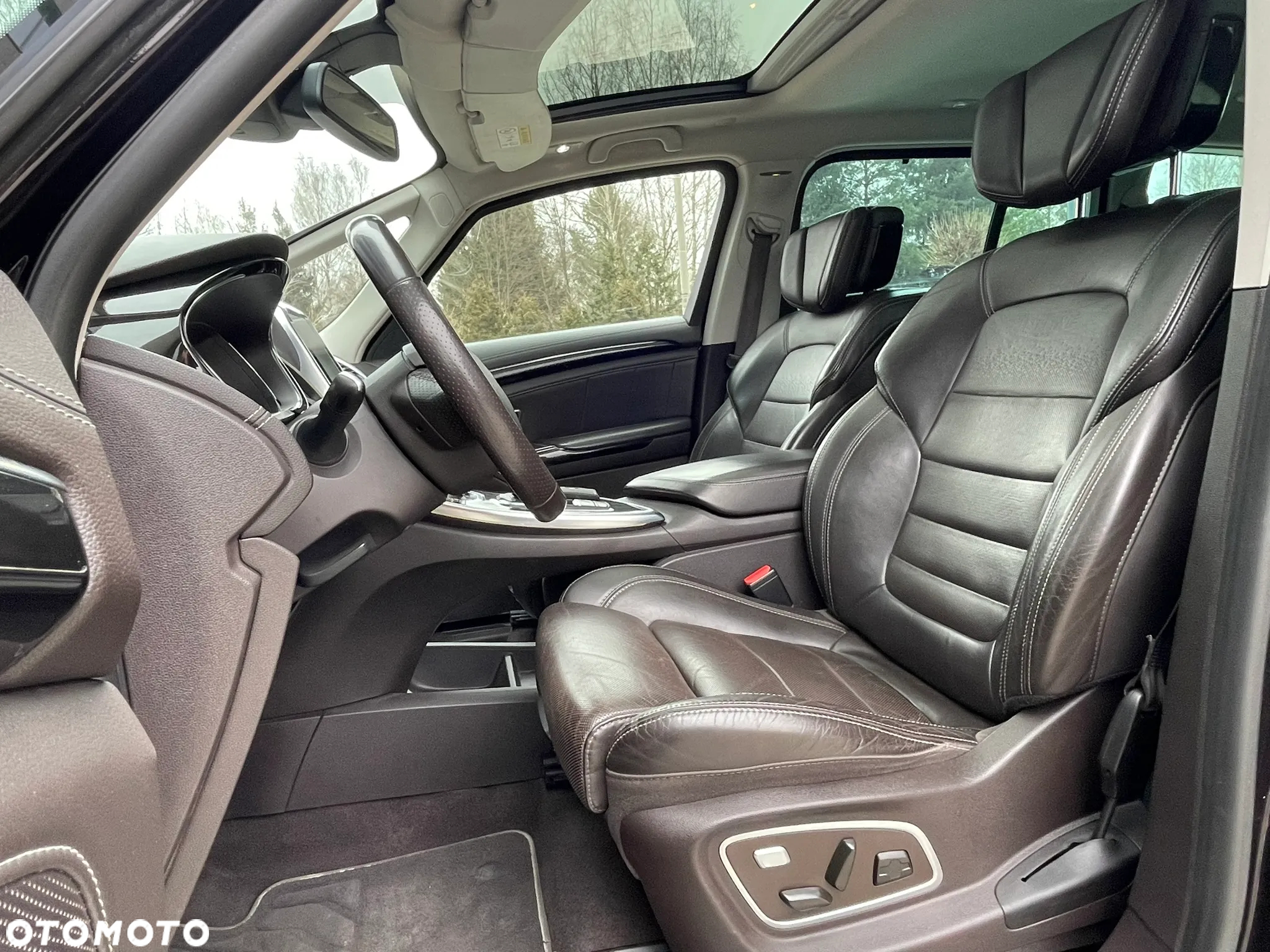 Renault Espace 1.6 dCi Energy Initiale Paris EDC - 27