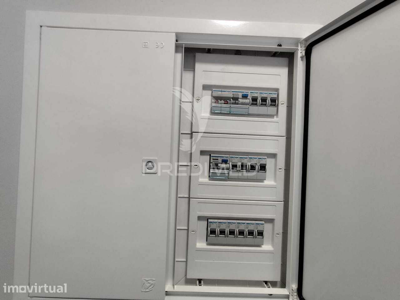T3 em Laranjeiro perto de transportes remodelado - Grande imagem: 4/40