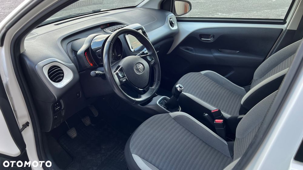Toyota Aygo 1.0 VVT-i Color Edition - 12