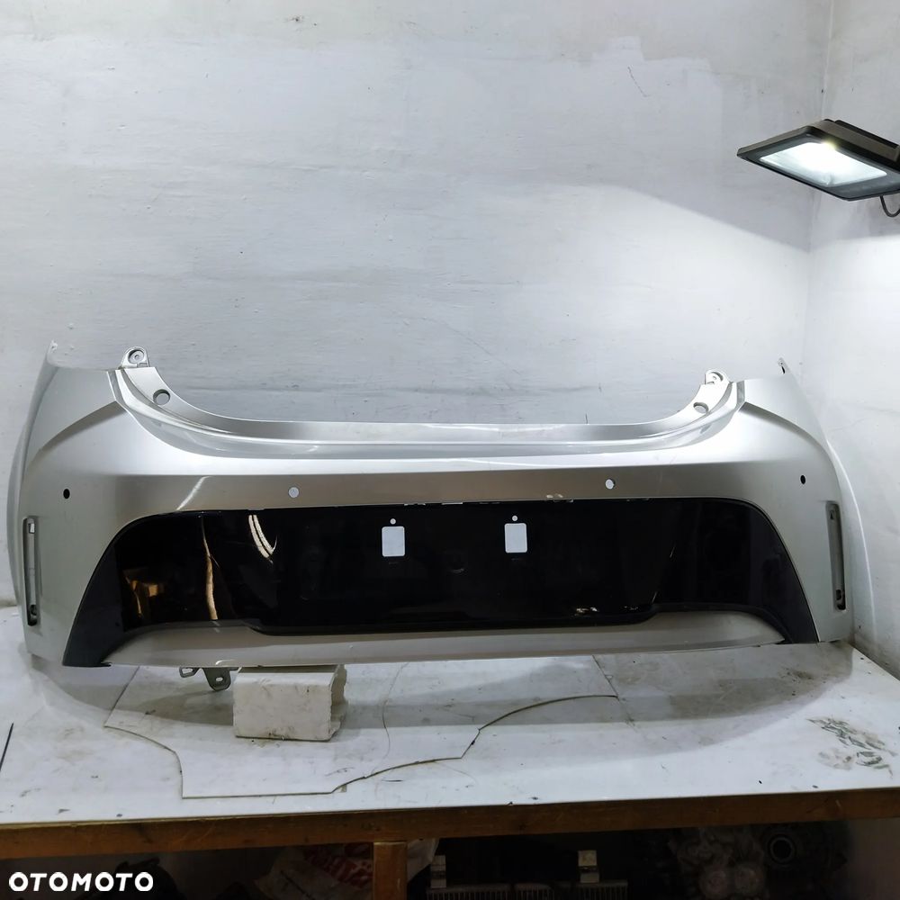 ZDERZAK TYŁ COROLLA E21 HB 18-25r