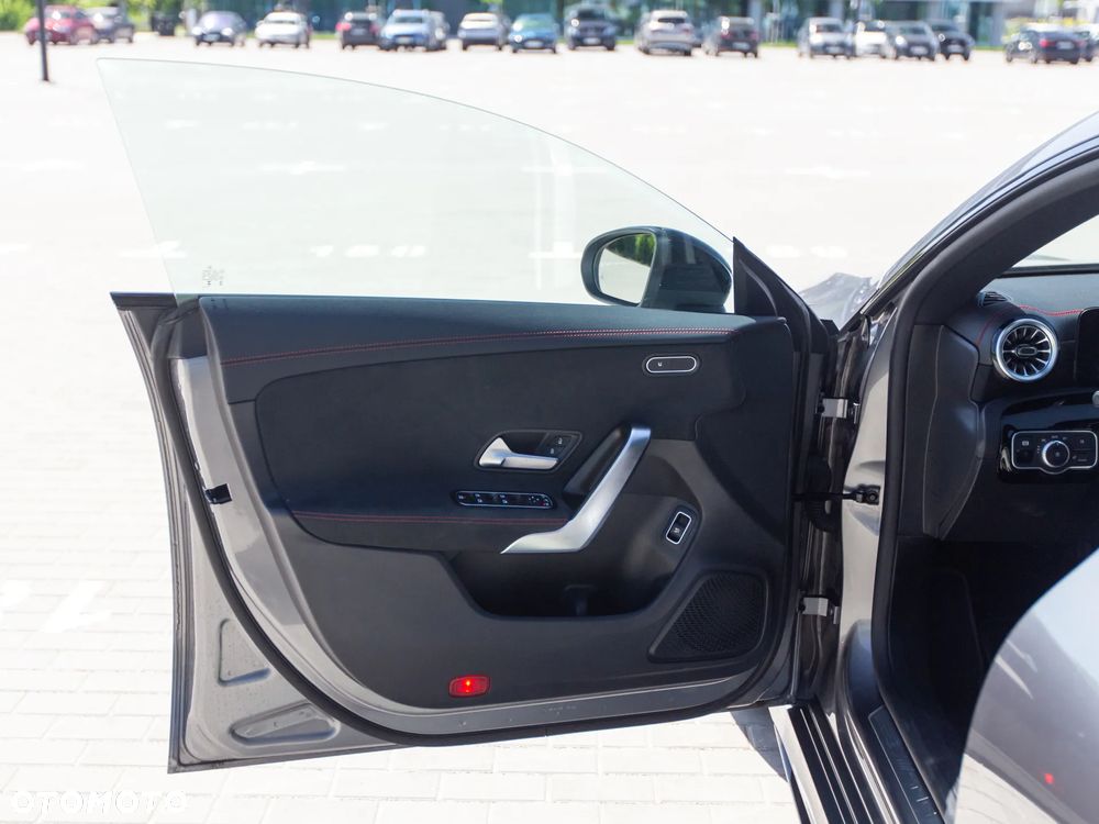Mercedes-Benz CLA AMG 35 4Matic AMG Speedshift 8G-DCT AMG Line Advanced Plus - 14