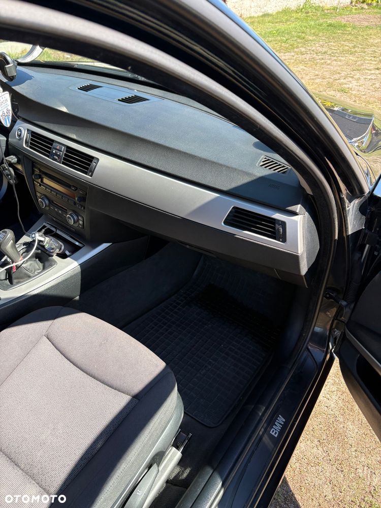 BMW Seria 3 - 12