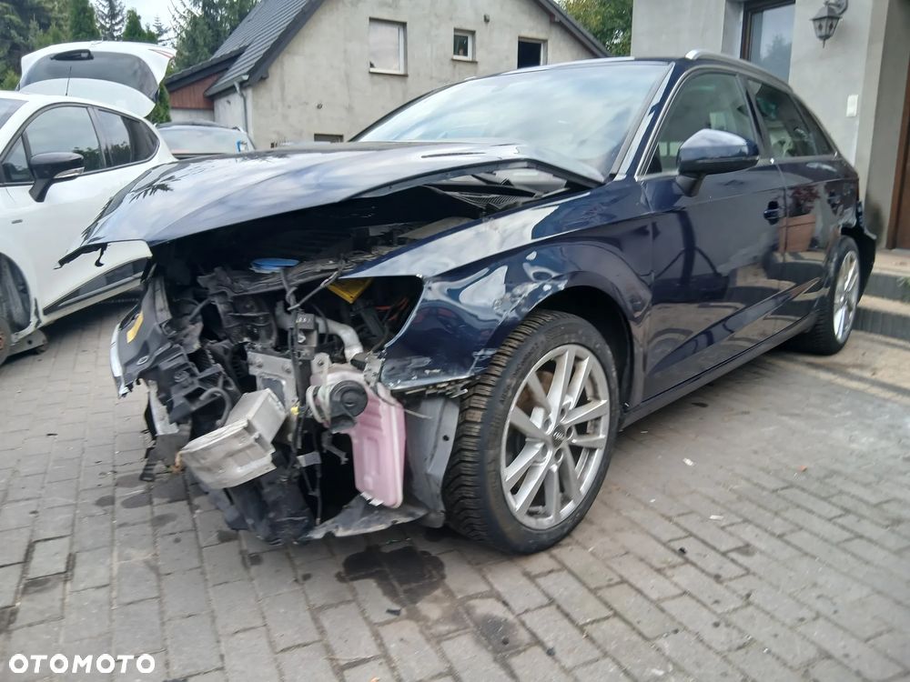 Audi A3 Sportback 35 TDI S tronic design - 4