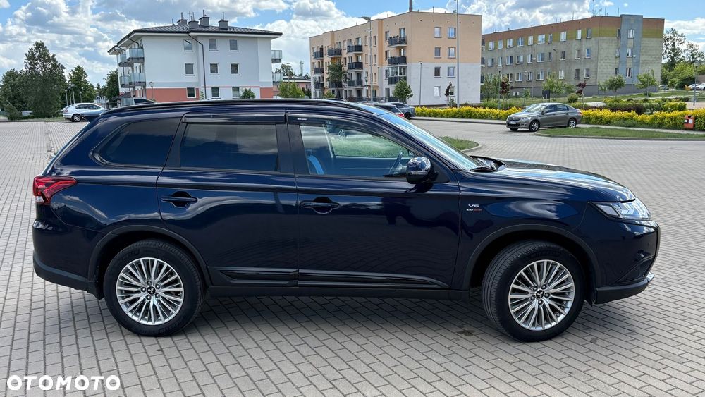 Mitsubishi Outlander - 6
