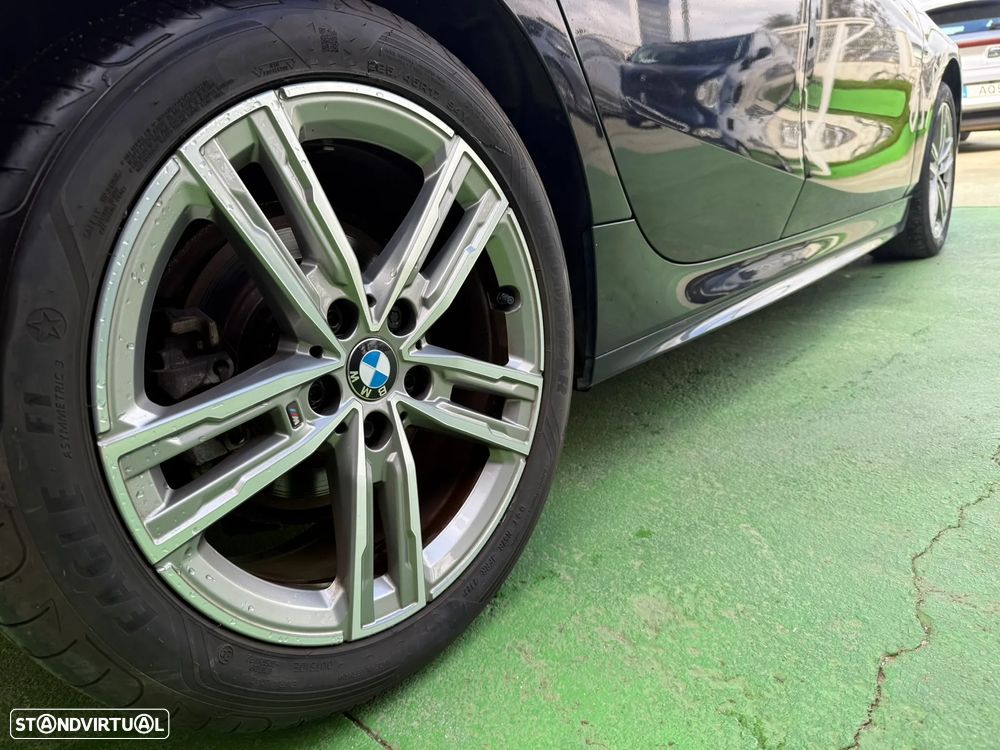 BMW 116 d Pack Desportivo M - 12