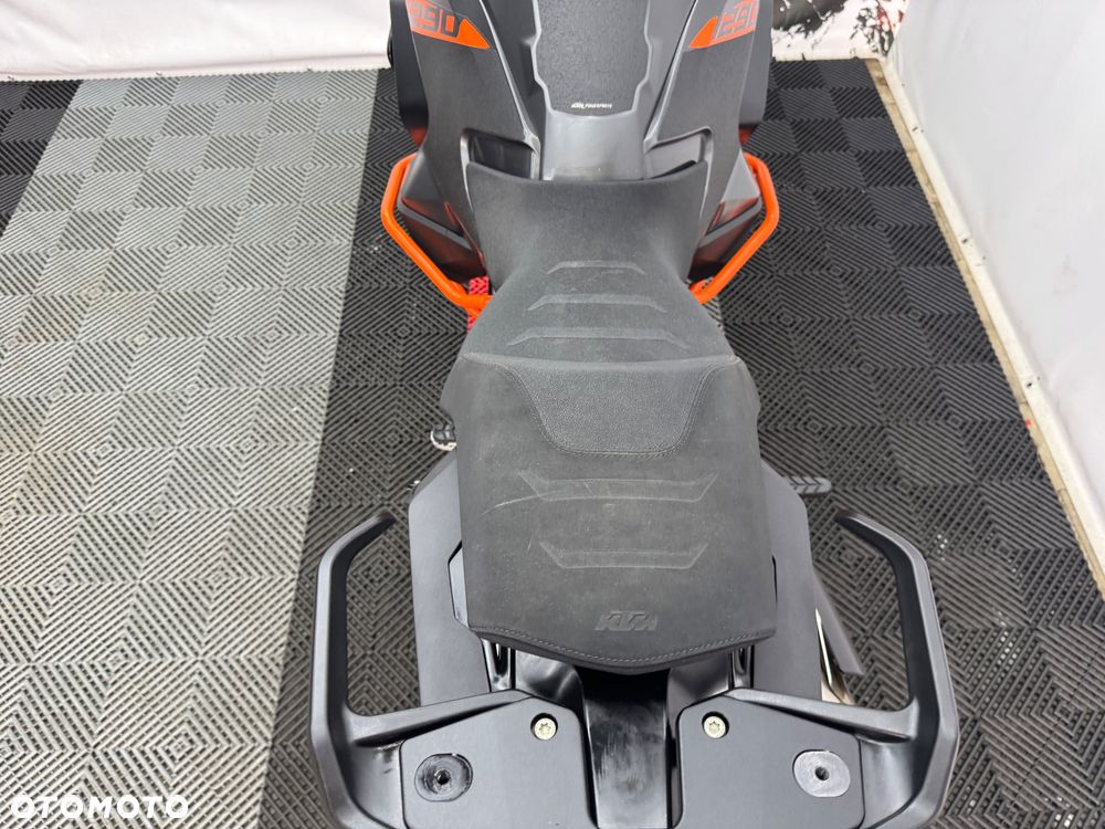 KTM Super Adventure - 22