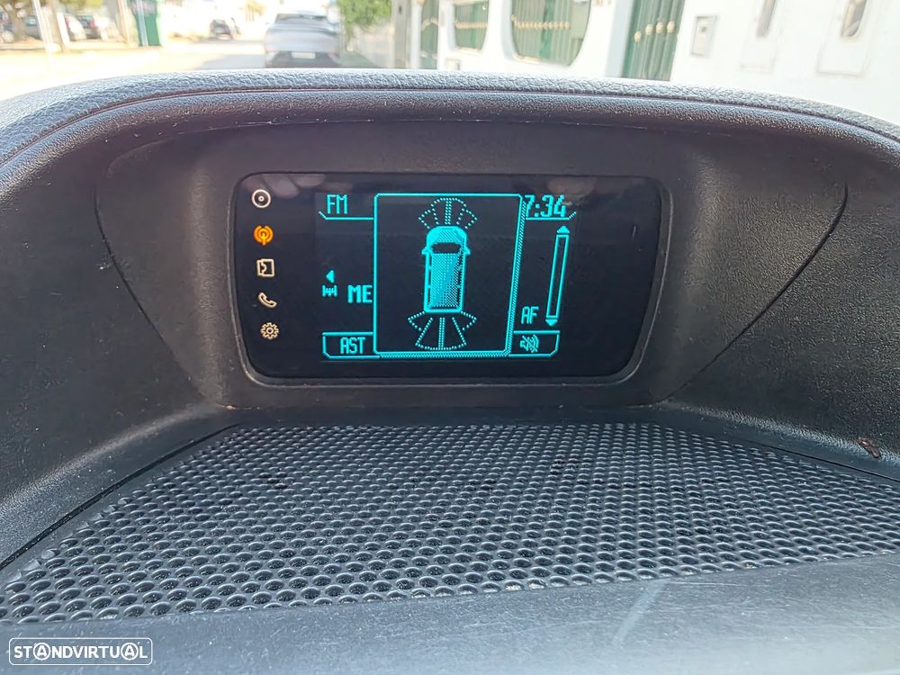 Ford Transit Custom 2.2 TDCI 270 L1 - 13