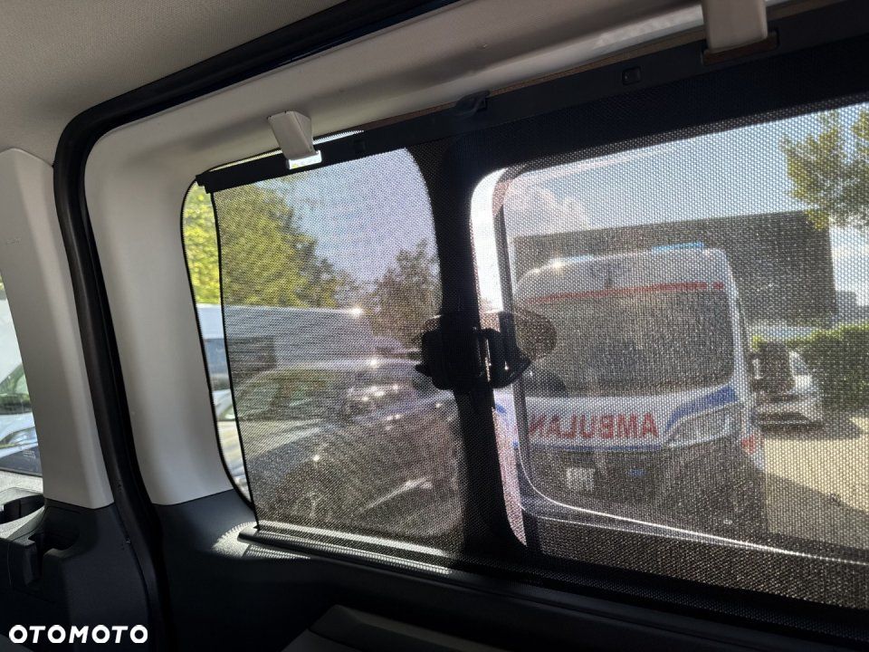 Ford Tourneo Custom - 26