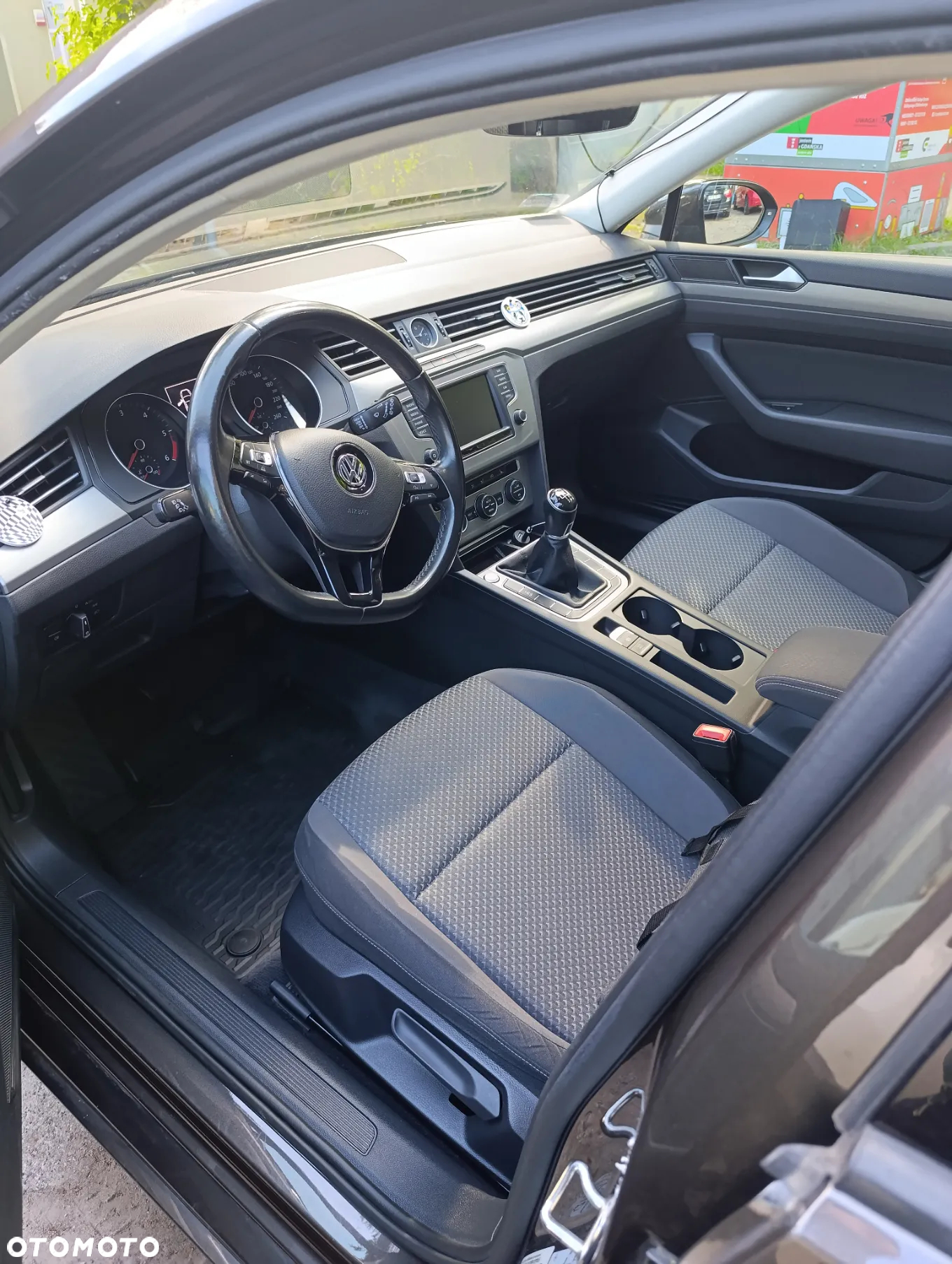 Volkswagen Passat 1.6 TDI BMT Trendline - 5