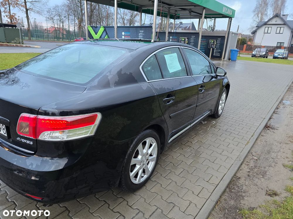 Toyota Avensis - 6