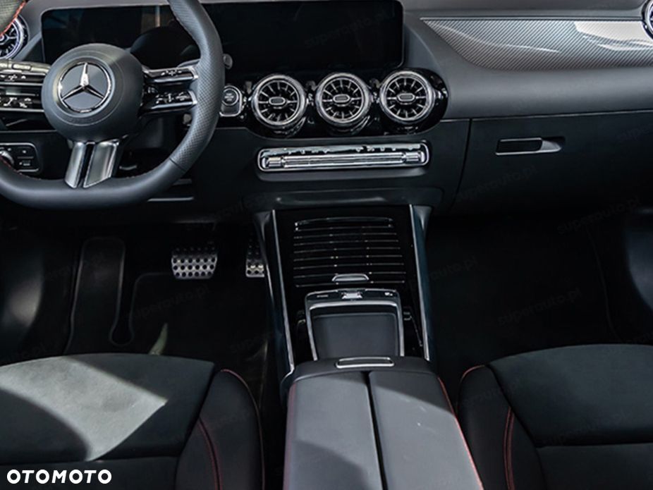 Mercedes-Benz GLA 200 AMG Line - 7