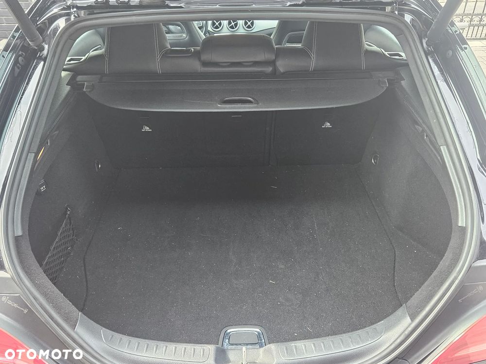 Mercedes-Benz CLA - 14