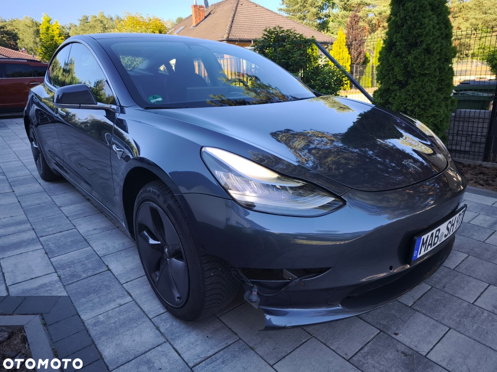 Tesla Model 3 Standard Reichweite Plus Hinterradantrieb - 11