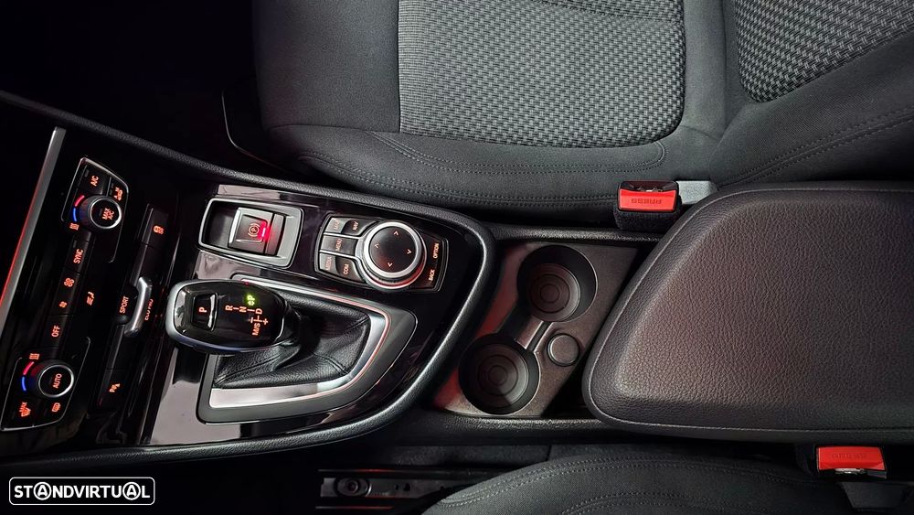 BMW 216 Active Tourer d Advantage Auto - 49