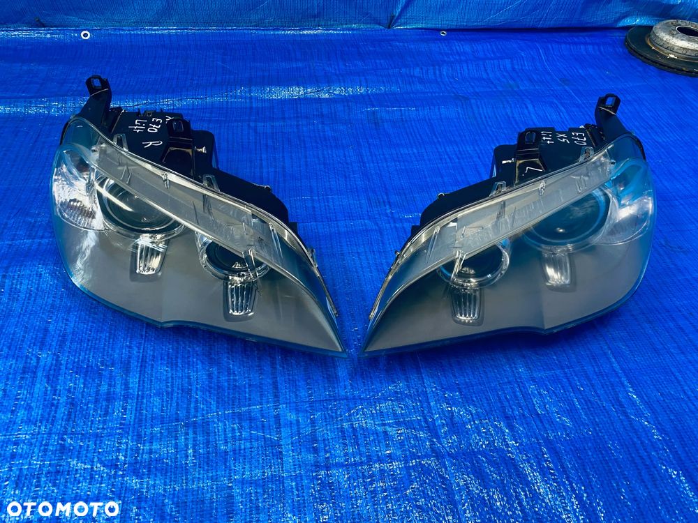 REFLEKTOR LAMPA LEWA PRAWA LEWY PRAWY PRZÓD PRZEDNIA XENON KSENON BI-XENON NIESKRĘTNY LCI BMW X5 E70 LIFT 11R ; 7240787 7240788 63117240787 63117240788 ORYGINAŁ EUROPA - 1