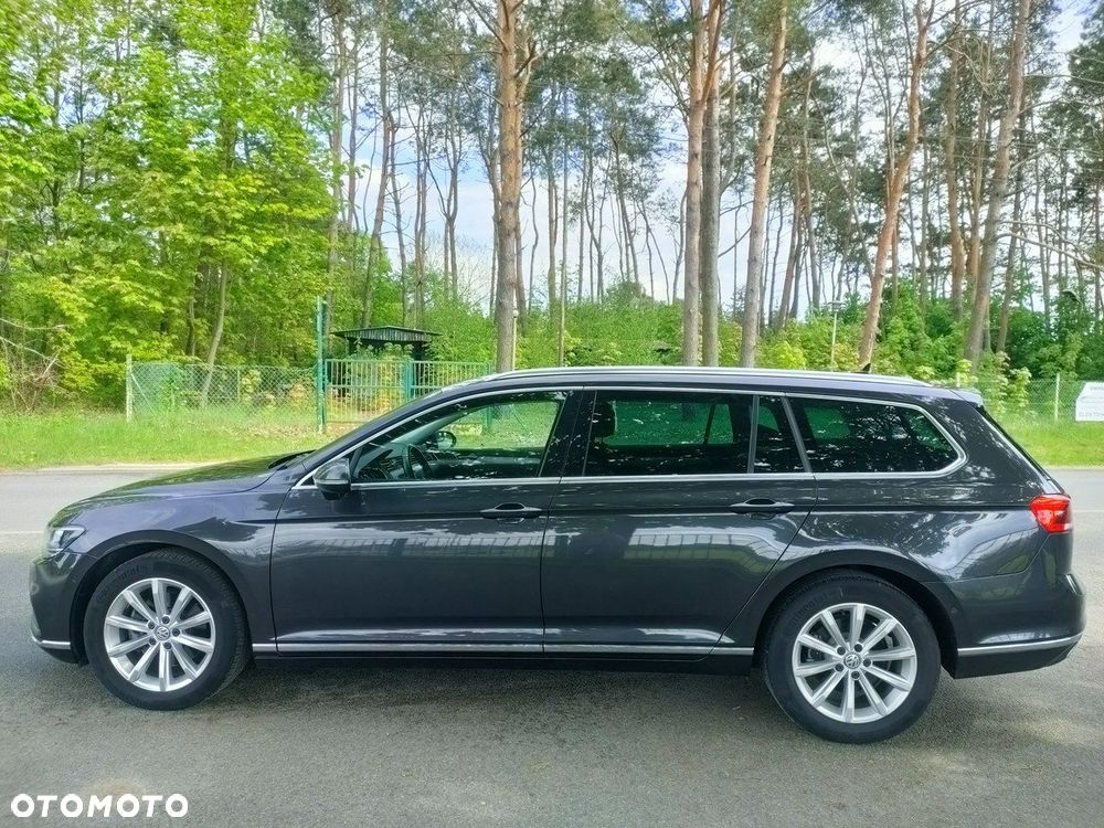 Volkswagen Passat - 2