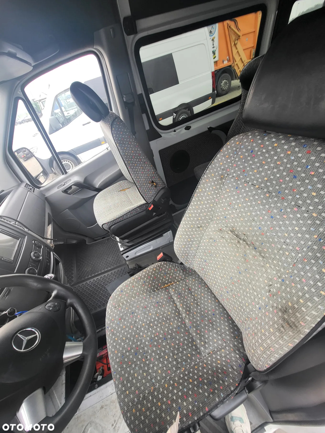 Mercedes-Benz Sprinter - 9