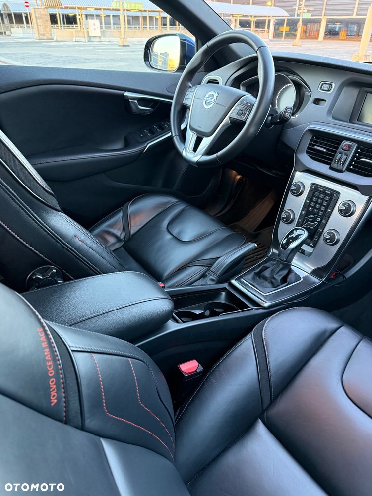 Volvo V40 Cross Country T4 AWD Drive-E Ocean Race - 11