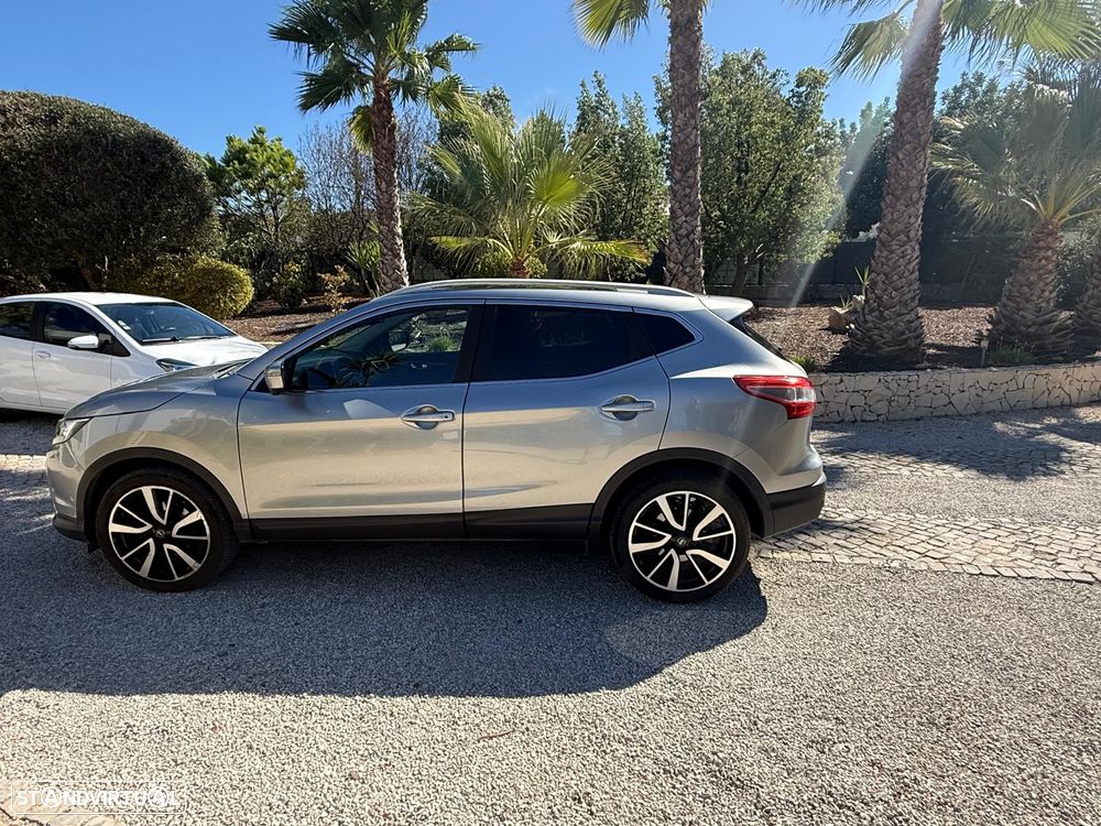 Nissan Qashqai 1.6 dCi Tekna Premium Xtronic - 1