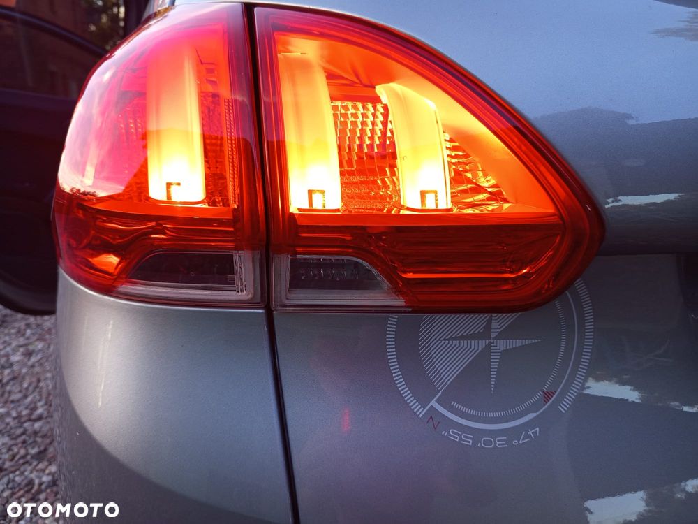 Peugeot 2008 - 22