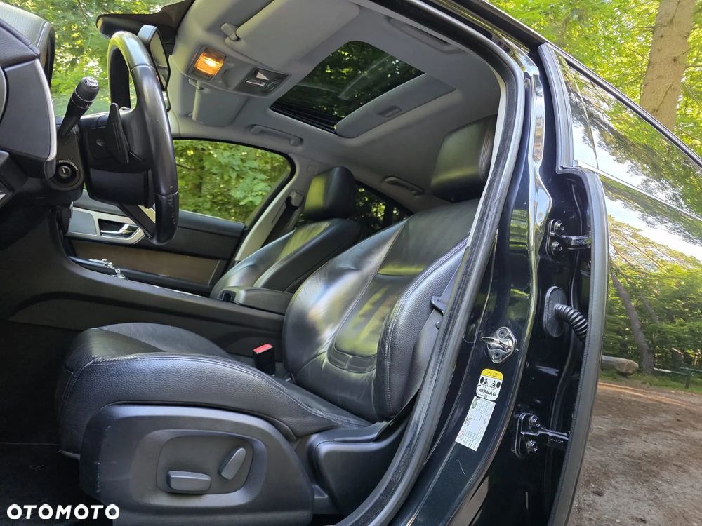 Jaguar XF 3.0 V6 D Luxury - 12