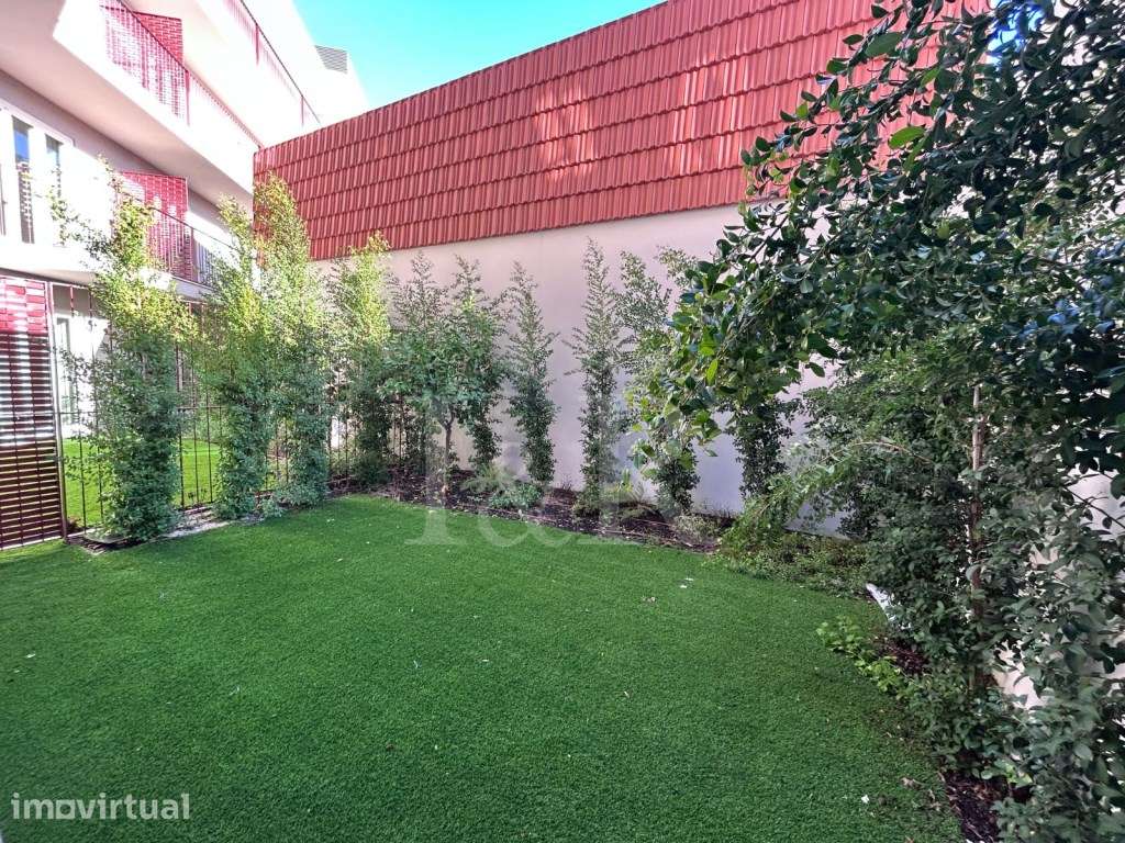 Apartamento T2 duplex com jardim e estacionamento, Capuchos Residen... - Grande imagem: 3/47