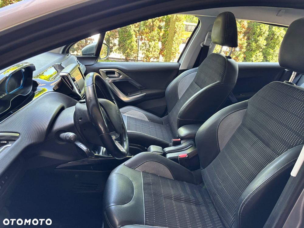Peugeot 2008 PureTech 110 GPF Stop&Start EAT6 Allure - 12