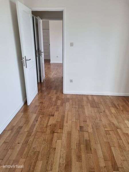 Apartamento T1  para arrendamento - Grande imagem: 4/7
