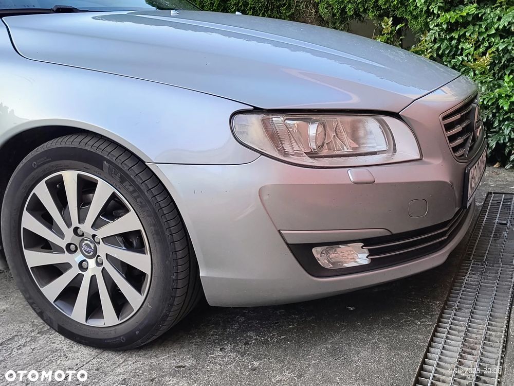 Volvo V70 D2 Momentum - 17