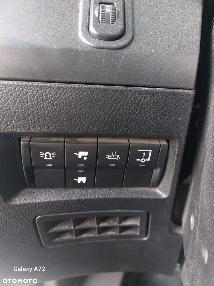 Mercedes-Benz AROCS - 26