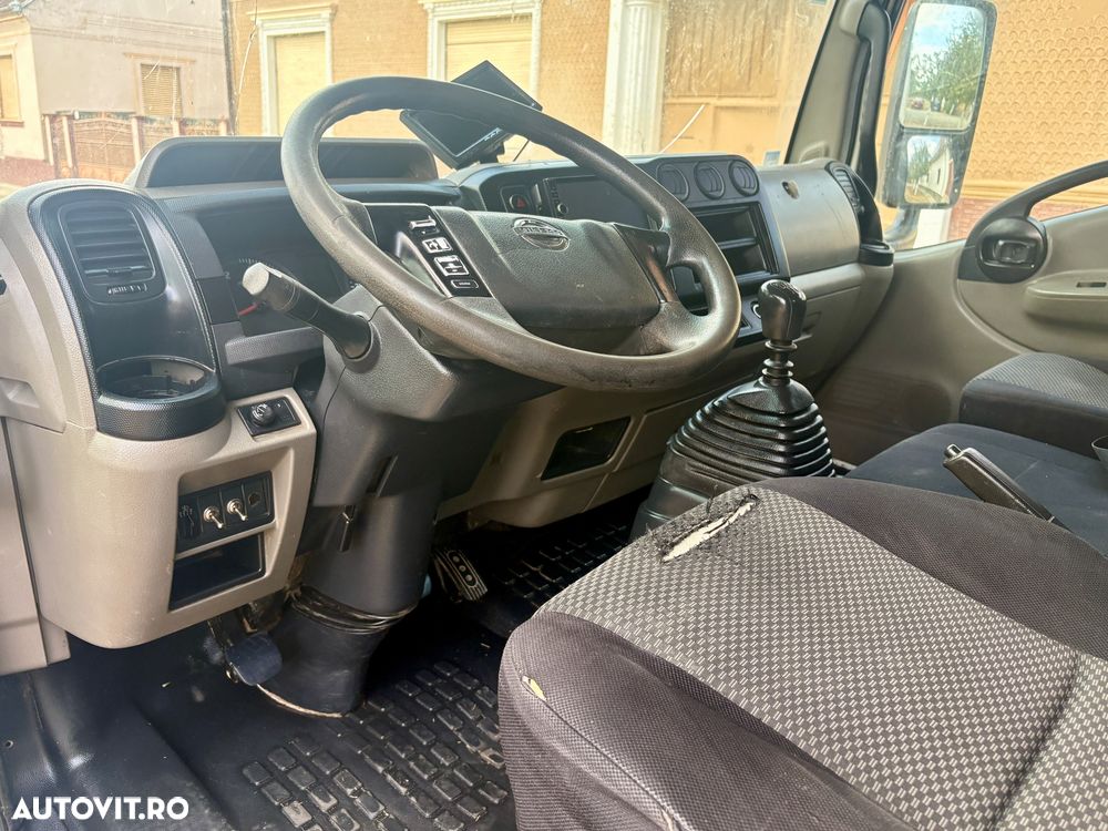 Nissan Atleon - 10