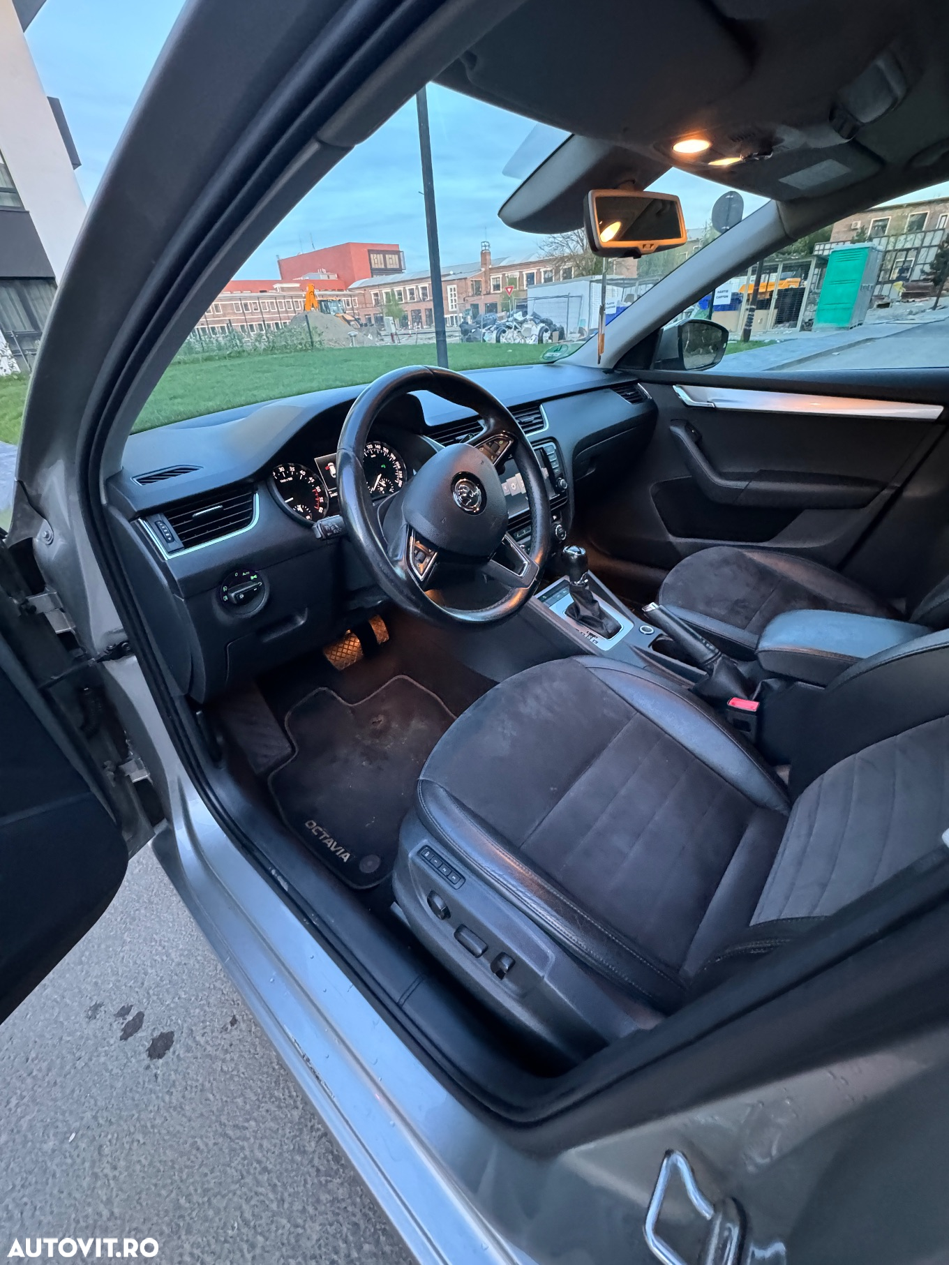 Skoda Octavia 1.6 TDI Elegance DSG - 7