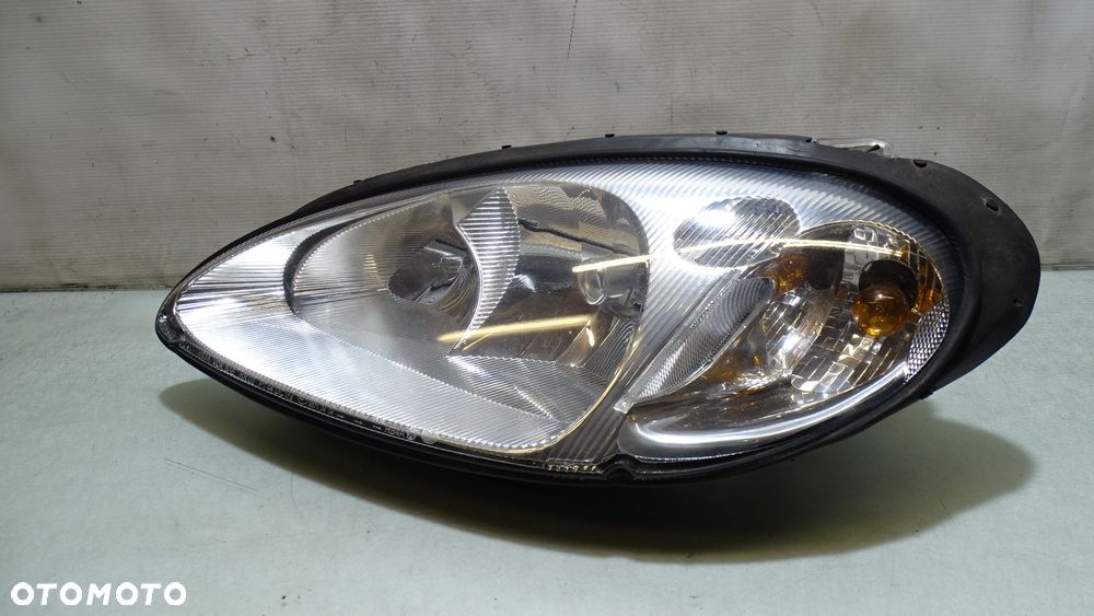 LAMPA LEWA PRZEDNIA CHRYSLER PT CRUISER 2.5 - 2