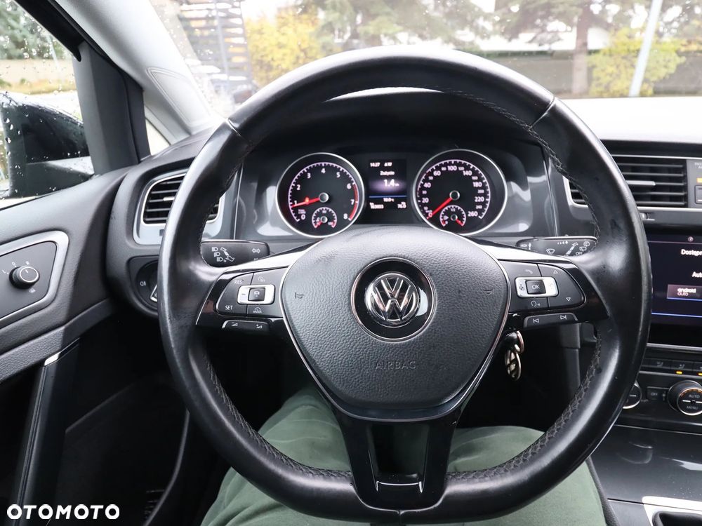 Volkswagen Golf - 3