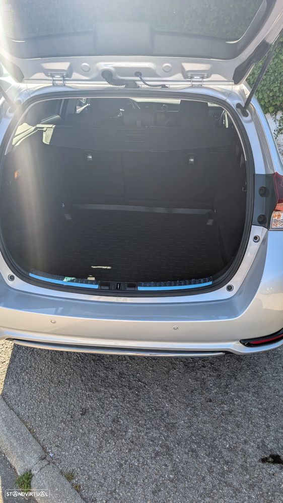 Toyota Auris Touring Sports 1.8 HSD Comfort - 4