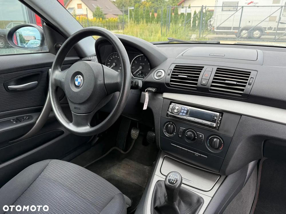 BMW Seria 1 116i - 17