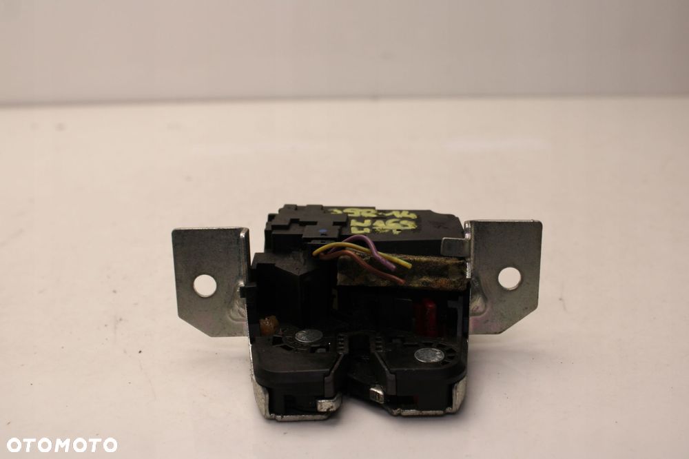 mercedes w169 lift 08r- zamek klapy bagażnika tył tylny - 1