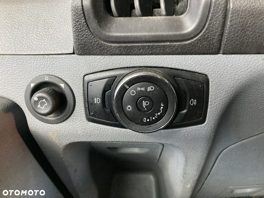 Ford Transit - 10