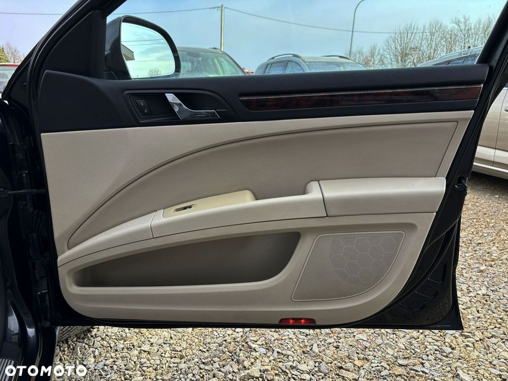 Skoda Superb 2.0 TDI Elegance DSG - 32