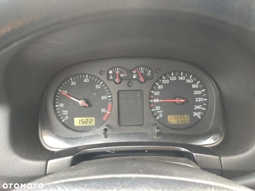 Volkswagen Bora 1.6 Basis - 17