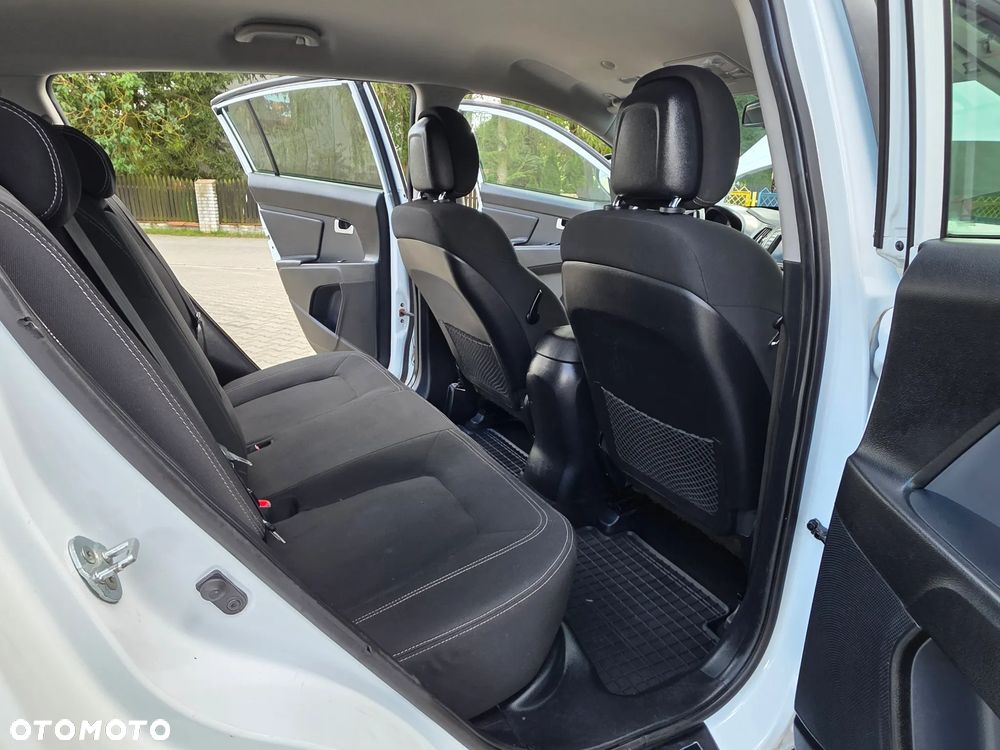 Kia Sportage 1.7 CRDI 2WD Attract - 17
